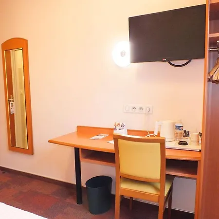 Cecil Gare Szálloda 3*