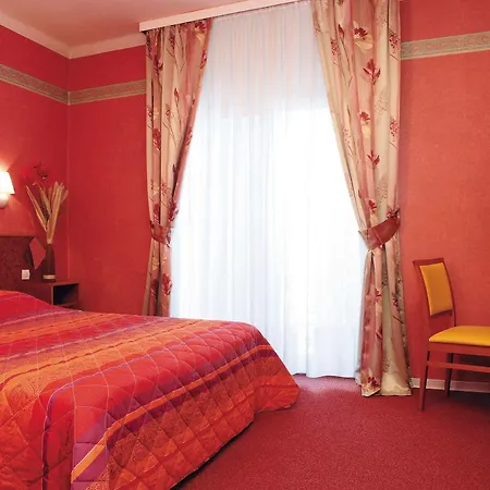 Cecil Gare 3*