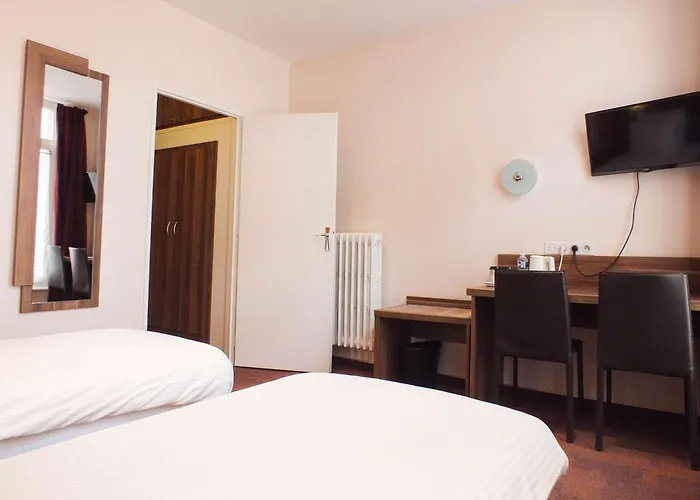 Cecil Gare Отель 3*